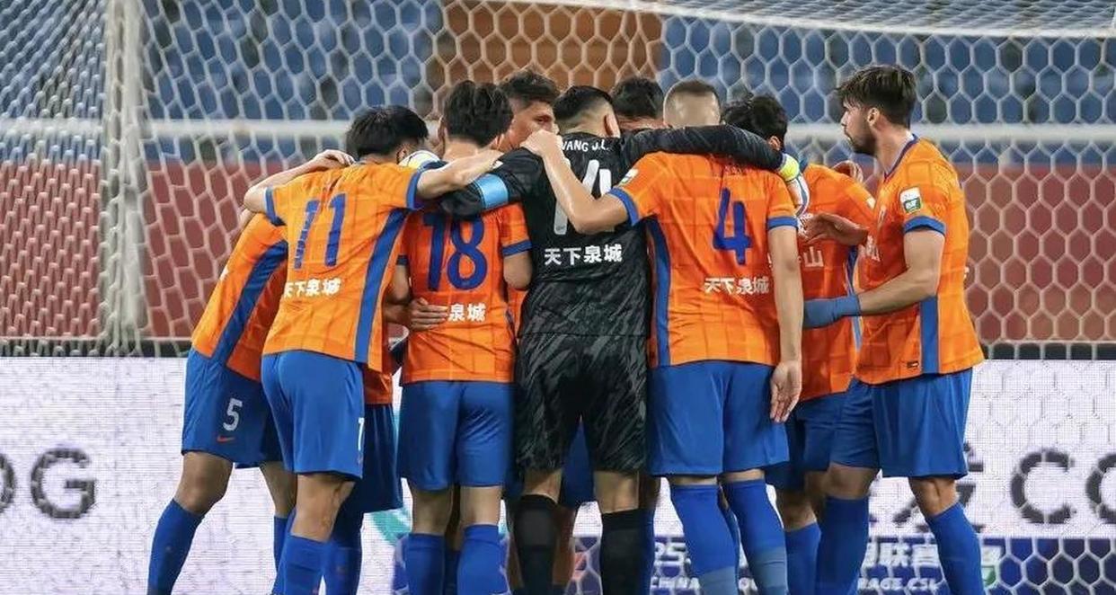 亚冠赛程吃紧，莱比锡赛前复出首秀，赛场秩序良好，细节决定成败