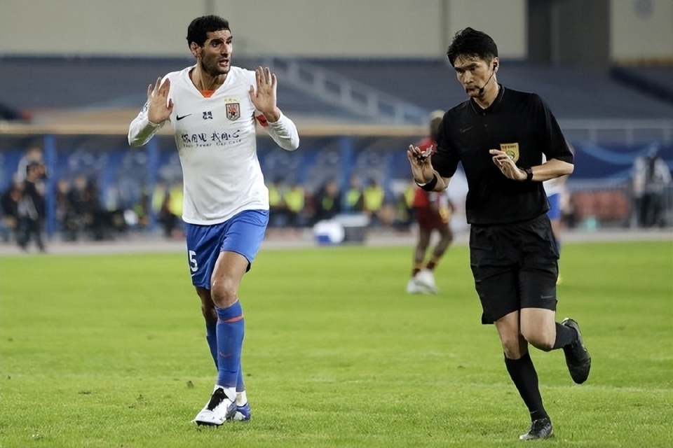 亚冠赛程吃紧，莱比锡赛前复出首秀，赛场秩序良好，细节决定成败